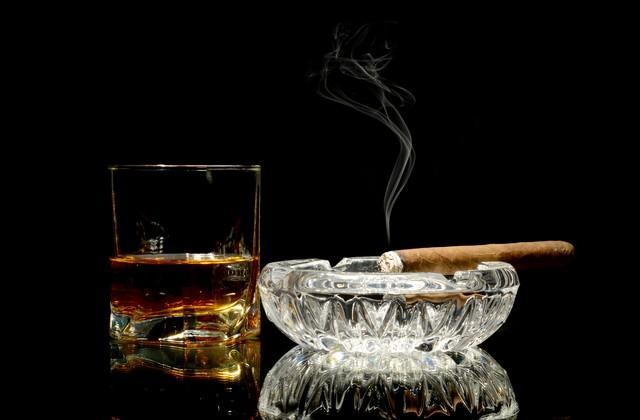 雄鹿惜败太阳：中国血统十号秀23+8+6 杨瀚森好友21+10+4帽