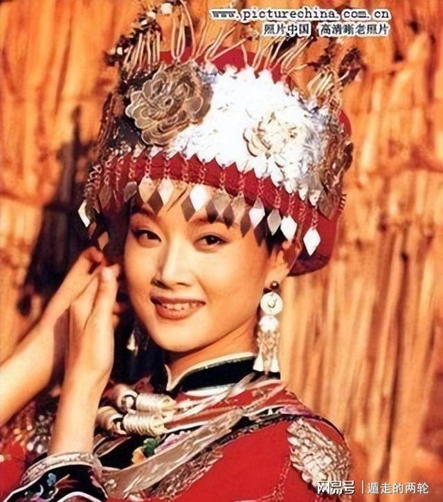 “全球通·逐马计划”如何通过打造服务新标杆，重塑跑马新体验？